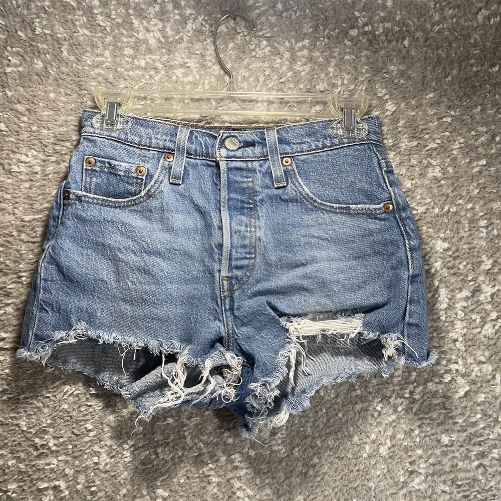 Levis Women's 501 Button Fly Raw Hem High Rise Denim Jean Shorts Size‎ 24 Beach